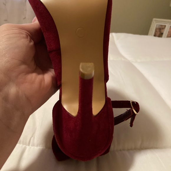 Burgundy bow stilettos - Picture 7 of 10